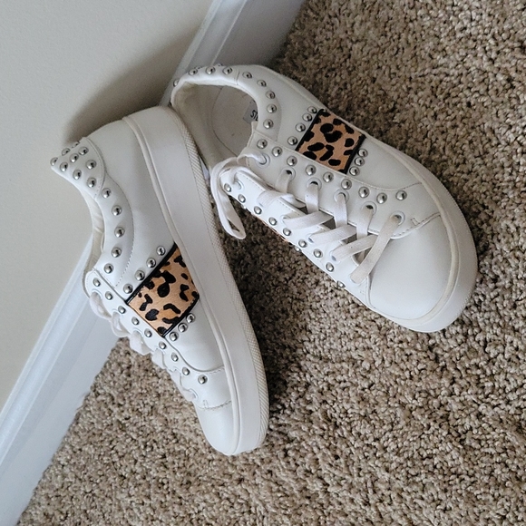 Steve Madden leopard/studded detailed sneakers - Picture 6 of 14